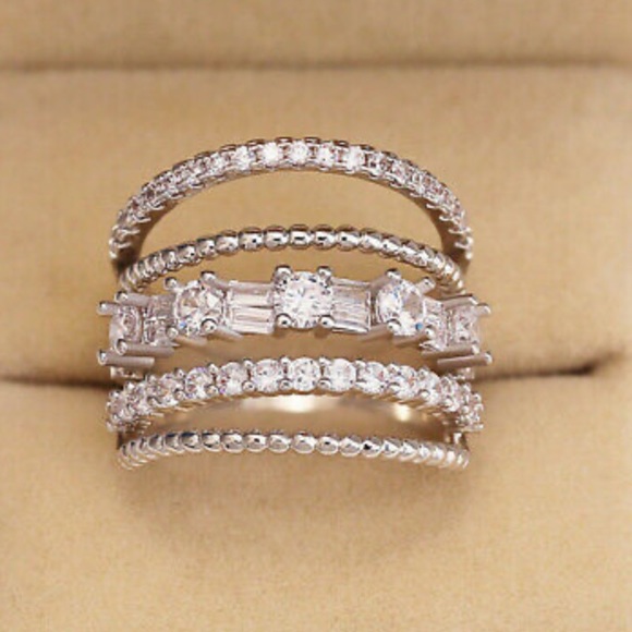 NEW 925 sterling silver ring - Picture 2 of 5